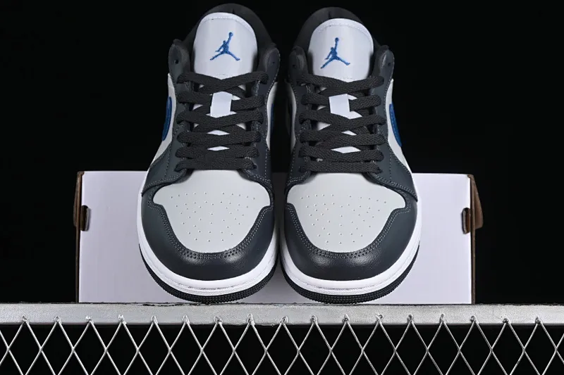 All categories Air Jordan Jordan series basketball shoes Air Jordan 1 Low G version pure original Air Jordan 1 Low AJ1 Joe 1 black gray blue hook low-top cultural basketball shoes DC0774-040